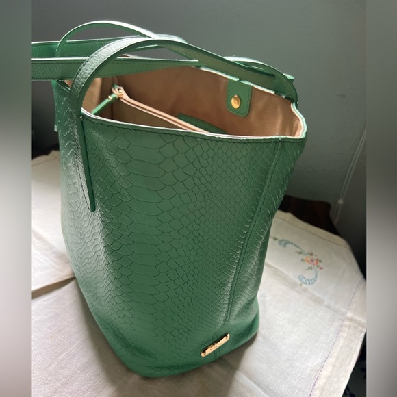 💚 GiGi New York Python Embossed Women's Tote Bag, Handbag, Purse! LN Excellent! - Picture 6 of 11